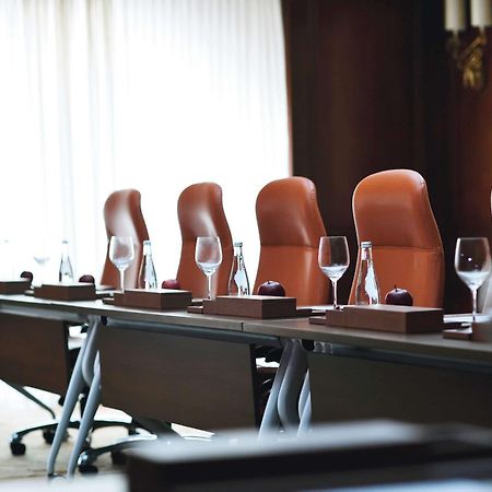 Moevenpick Hotel City Star Djeddah Extérieur photo A boardroom
