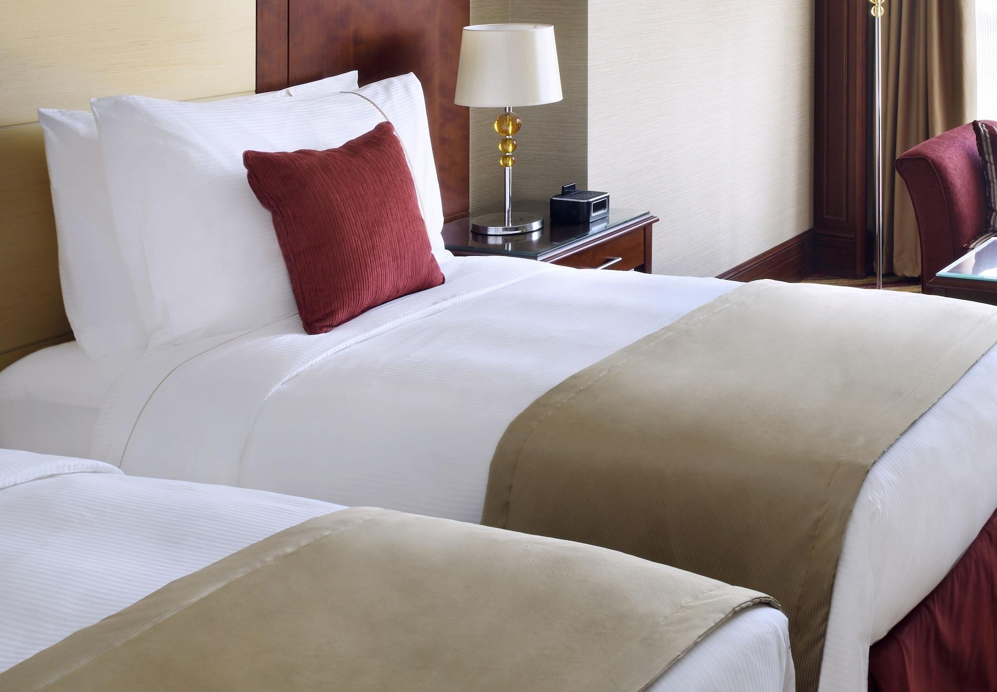 Moevenpick Hotel City Star Djeddah Extérieur photo A bed runner