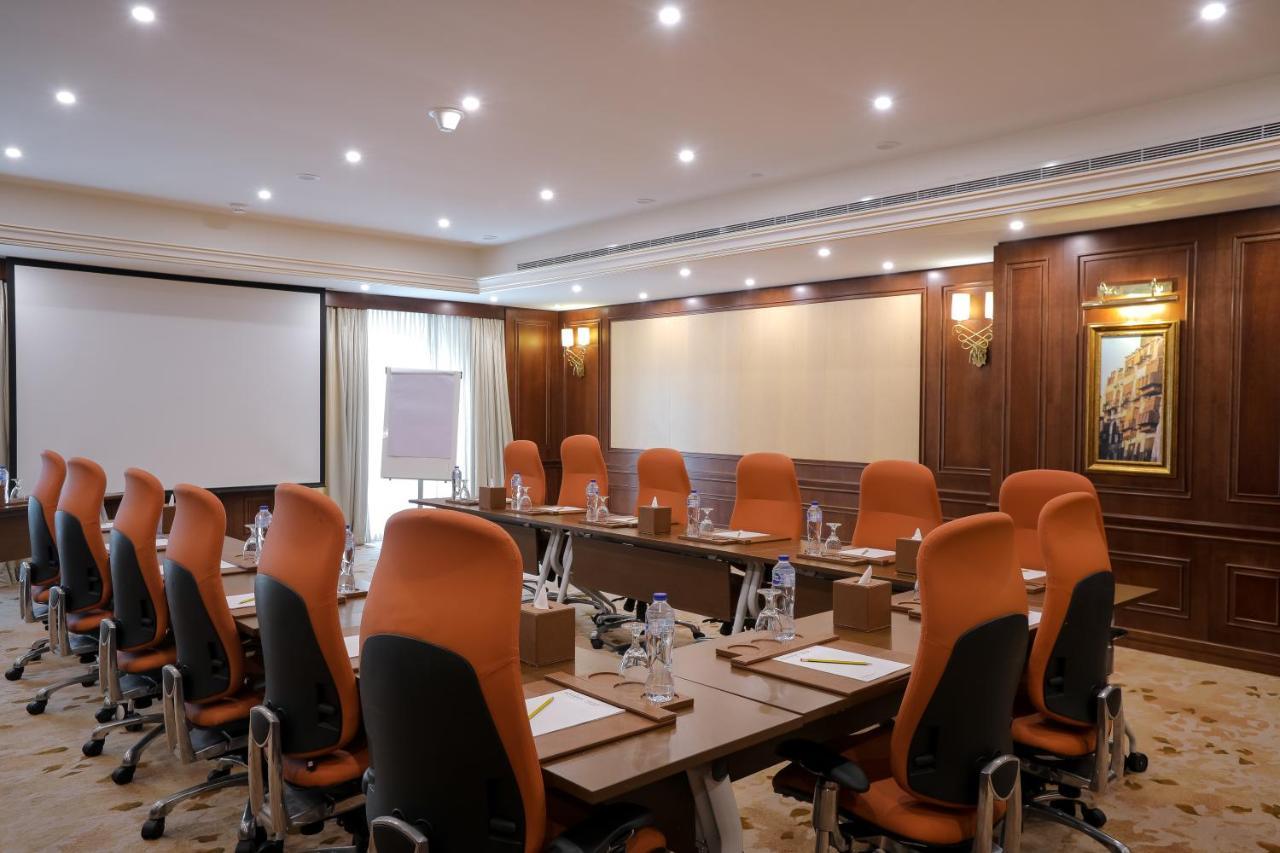 Moevenpick Hotel City Star Djeddah Extérieur photo Meeting room