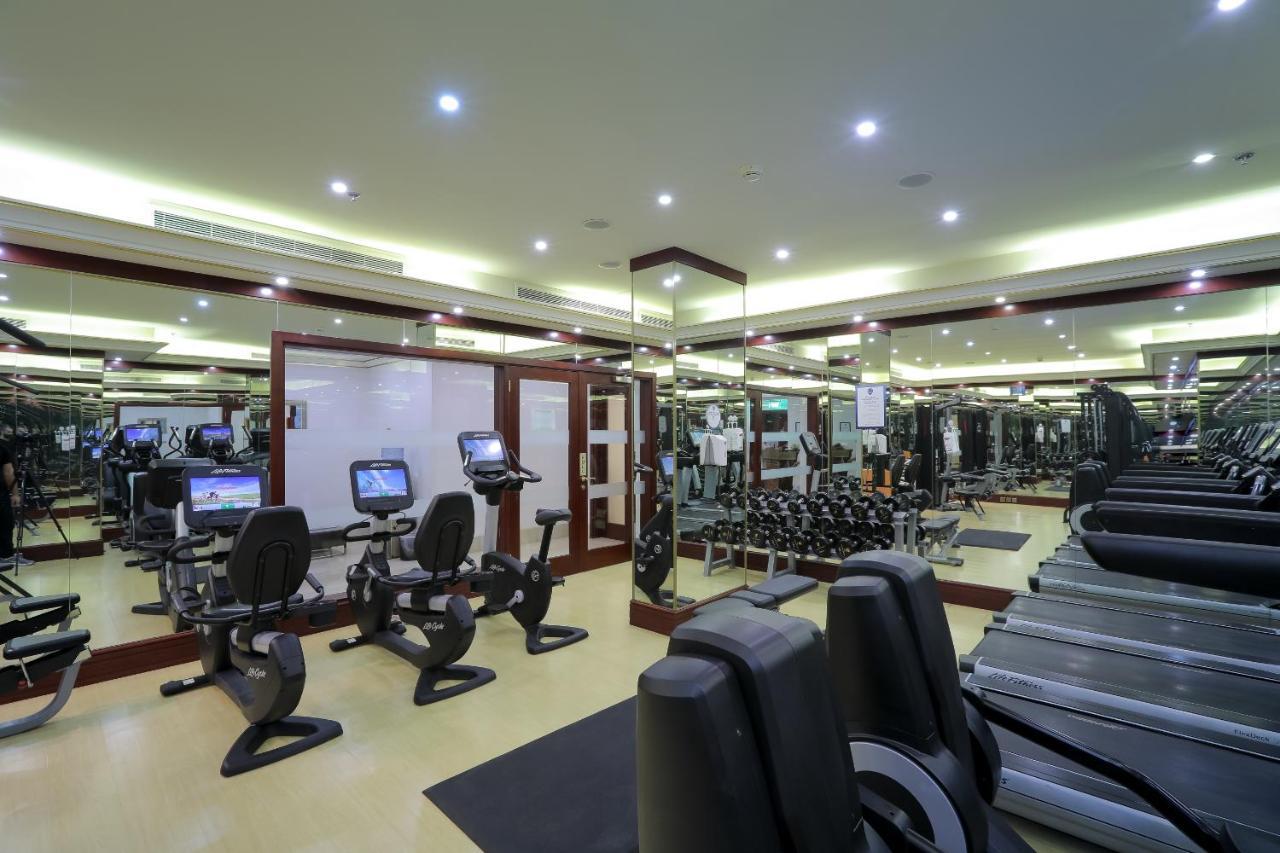 Moevenpick Hotel City Star Djeddah Extérieur photo The gym at the hotel