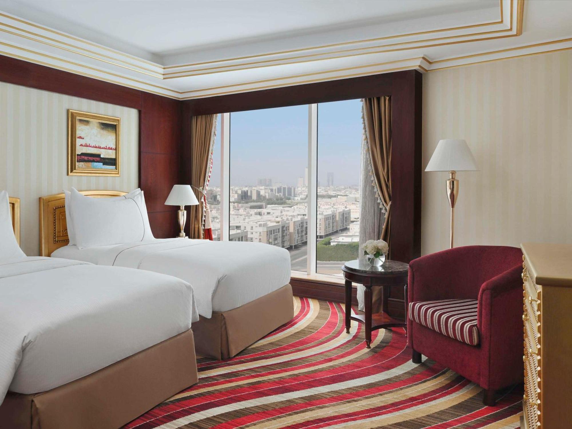 Moevenpick Hotel City Star Djeddah Extérieur photo Deluxe room