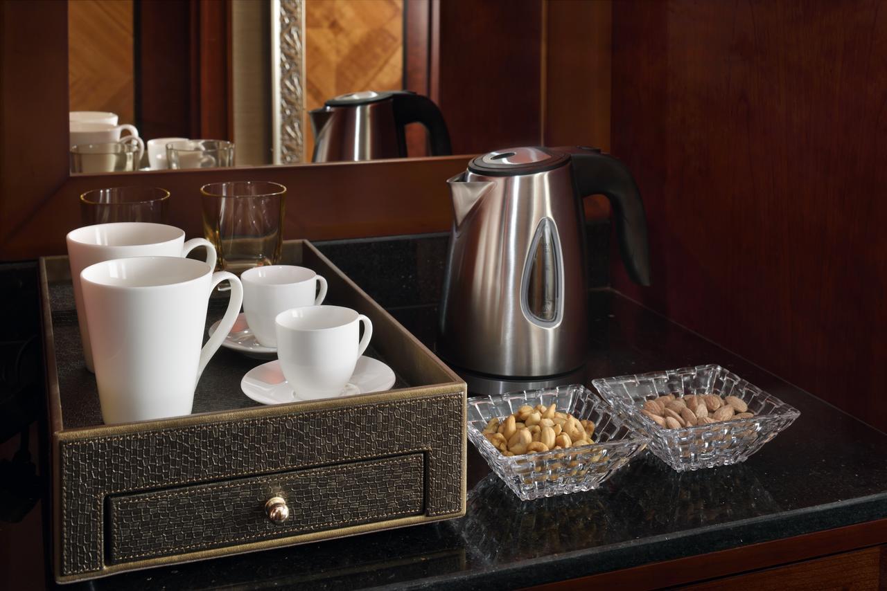 Moevenpick Hotel City Star Djeddah Extérieur photo A tea tray
